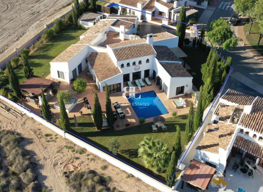 Wiederverkauf - Villa -
El Valle Golf Resort