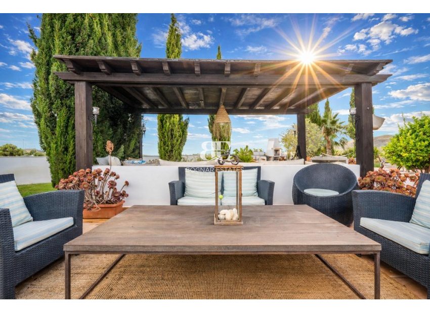 Wiederverkauf - Villa -
El Valle Golf Resort