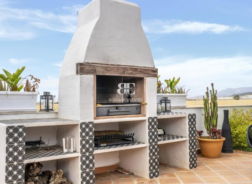 Wiederverkauf - Villa -
El Valle Golf Resort