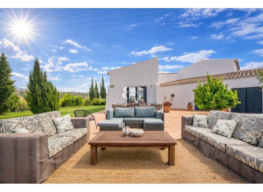 Wiederverkauf - Villa -
El Valle Golf Resort