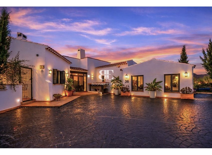 Wiederverkauf - Villa -
El Valle Golf Resort