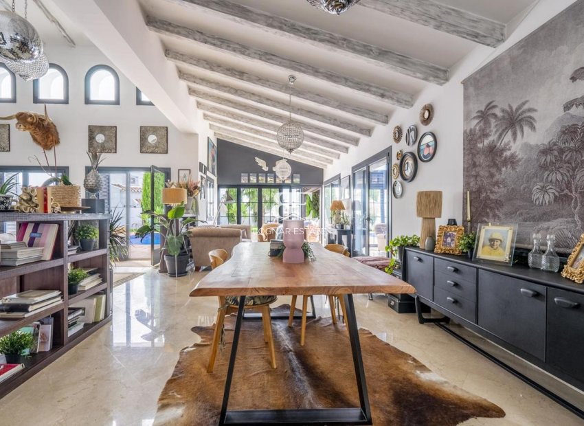 Wiederverkauf - Villa -
El Valle Golf Resort