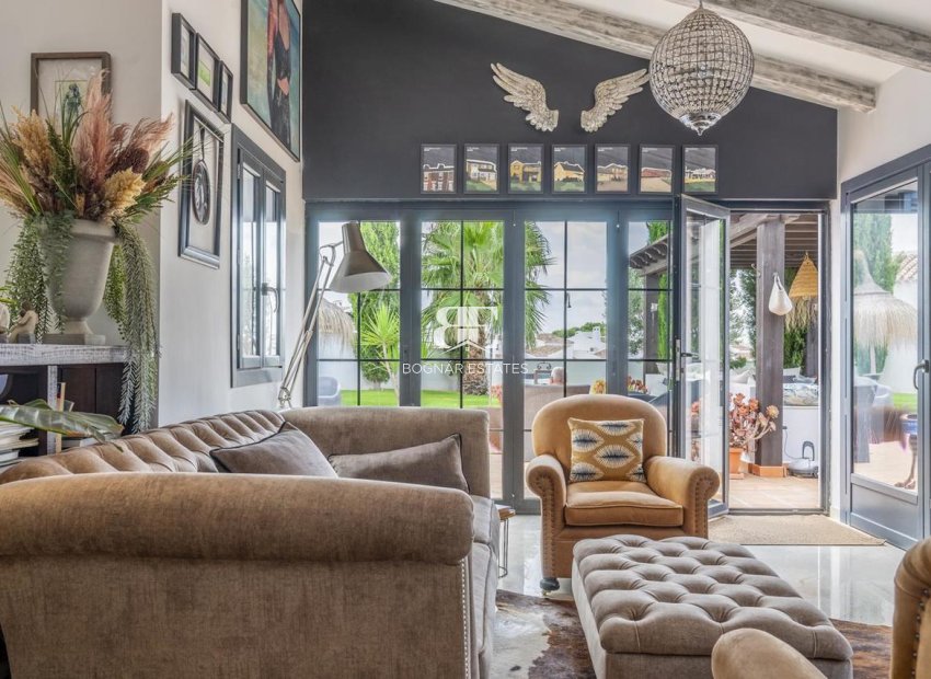 Wiederverkauf - Villa -
El Valle Golf Resort