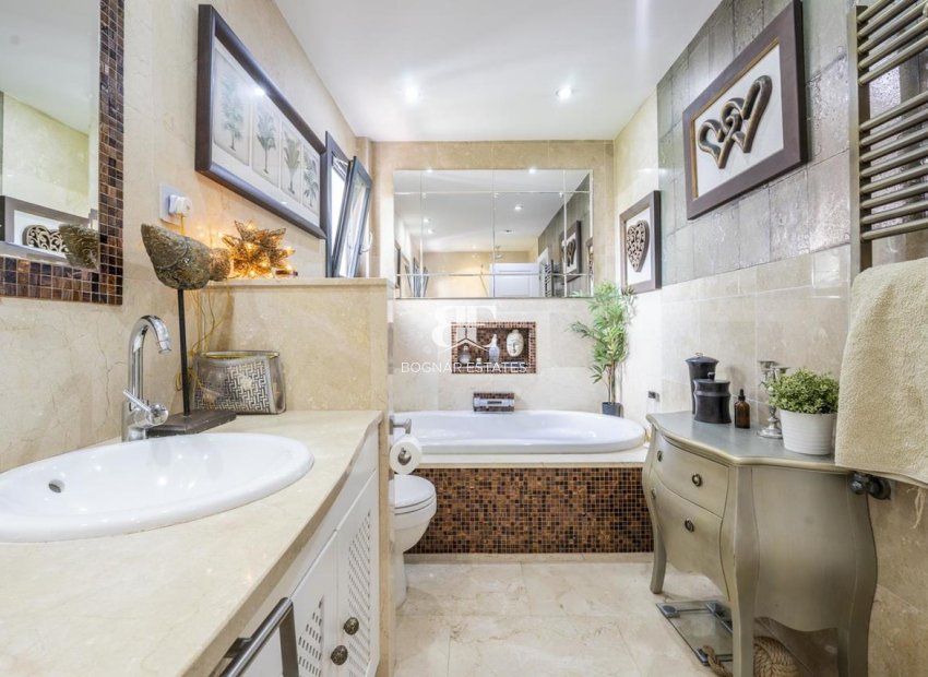 Wiederverkauf - Villa -
El Valle Golf Resort