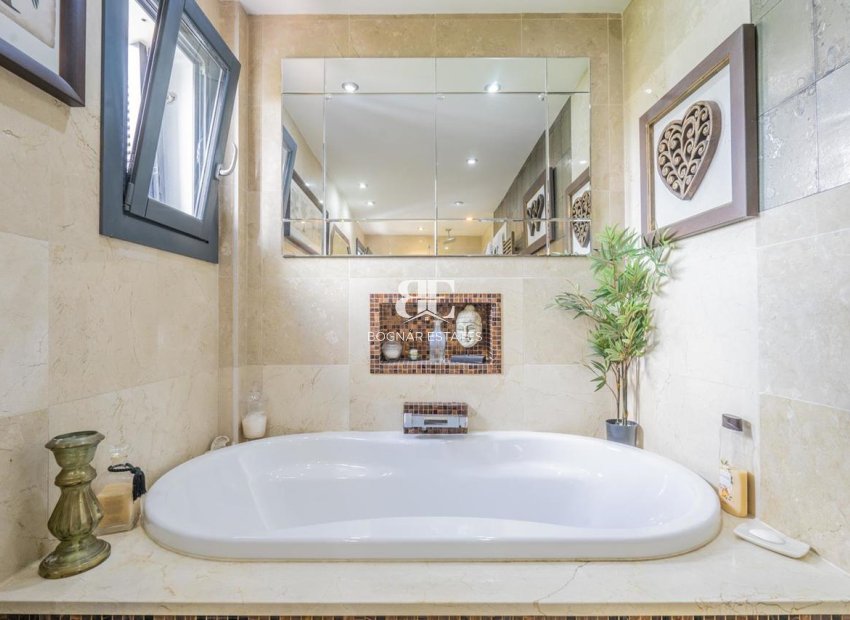 Wiederverkauf - Villa -
El Valle Golf Resort