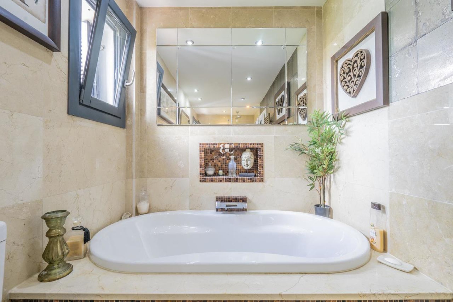 Wiederverkauf - Villa -
El Valle Golf Resort