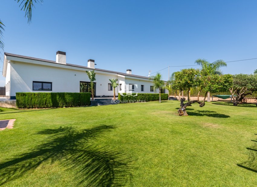 Wiederverkauf - Villa -
Elche