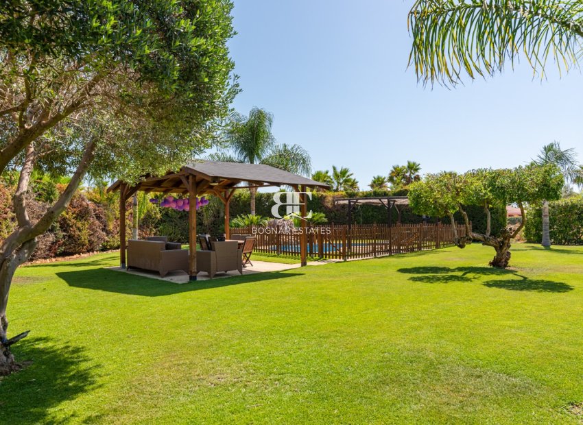 Wiederverkauf - Villa -
Elche