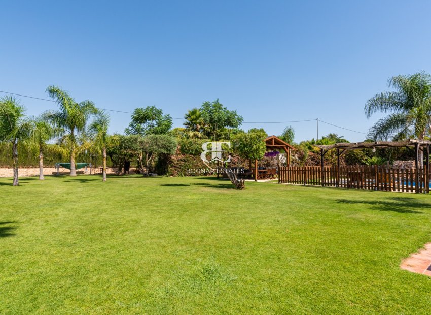 Wiederverkauf - Villa -
Elche