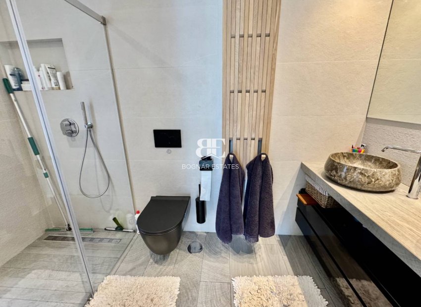 Wiederverkauf - Villa -
La Finca Golf - Algorfa