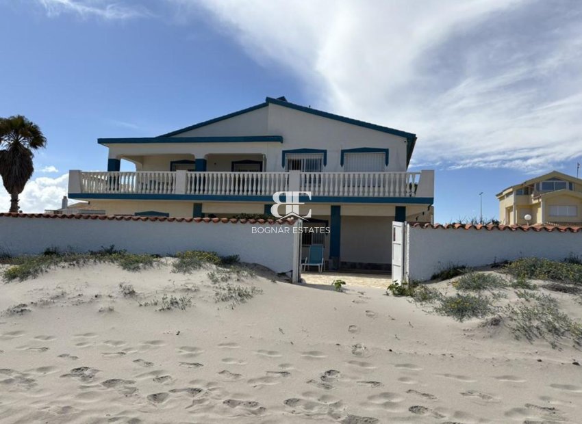 Wiederverkauf - Villa -
La Manga del Mar Menor - Mar Menor