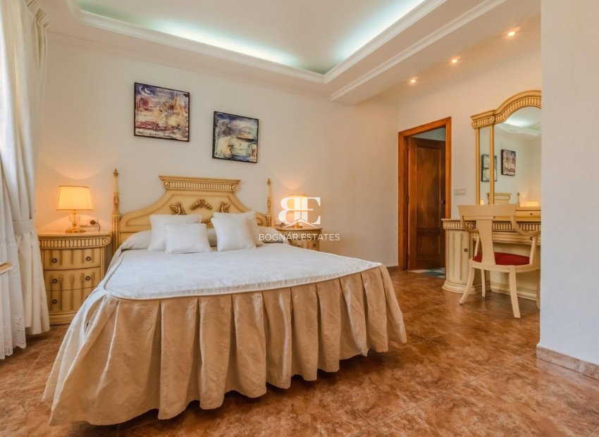 Wiederverkauf - Villa -
La Manga del Mar Menor - Playa del Estacio