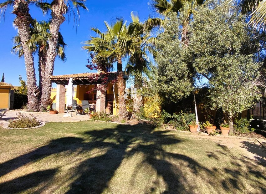 Wiederverkauf - Villa -
La Marina