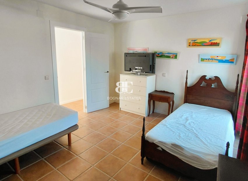 Wiederverkauf - Villa -
La Marina