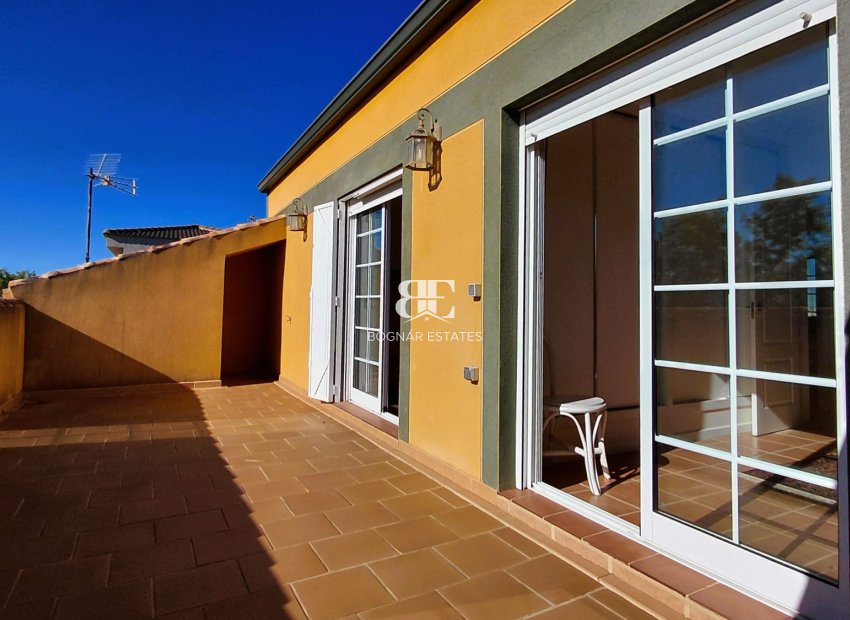 Wiederverkauf - Villa -
La Marina