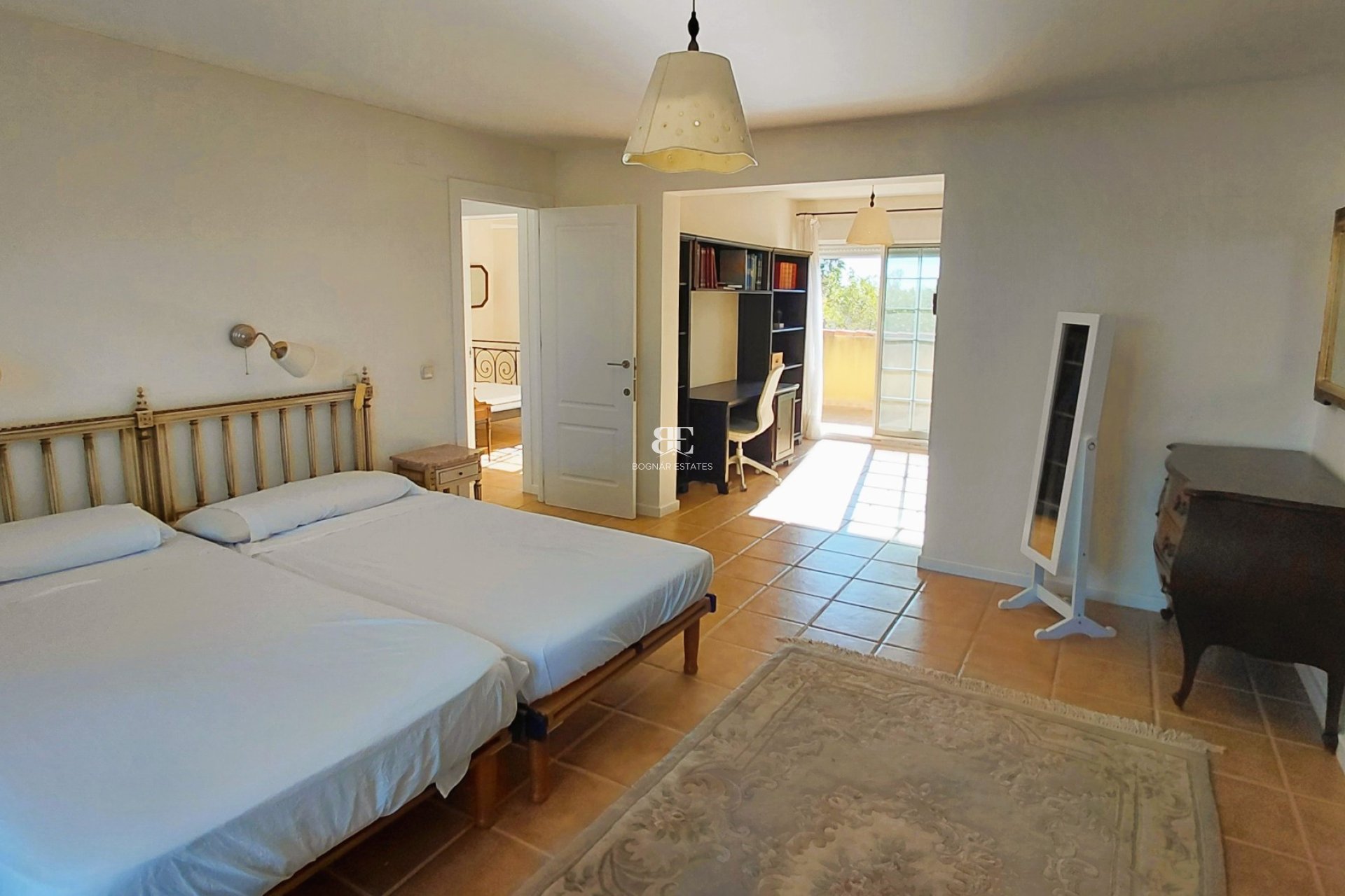 Wiederverkauf - Villa -
La Marina