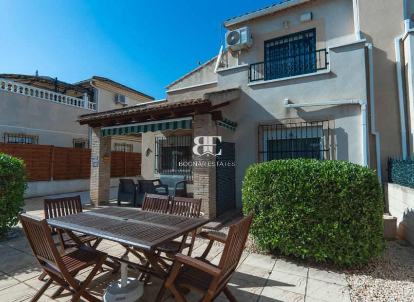 Wiederverkauf - Villa -
Lo Crispin