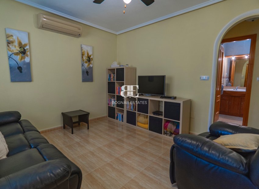 Wiederverkauf - Villa -
Lo Crispin