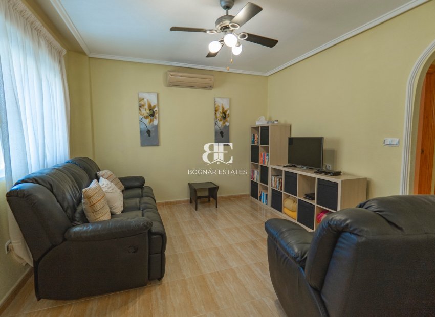 Wiederverkauf - Villa -
Lo Crispin