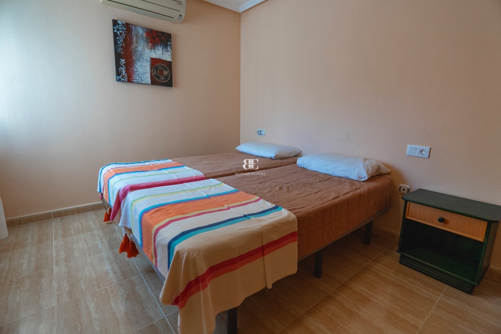 Wiederverkauf - Villa -
Lo Crispin