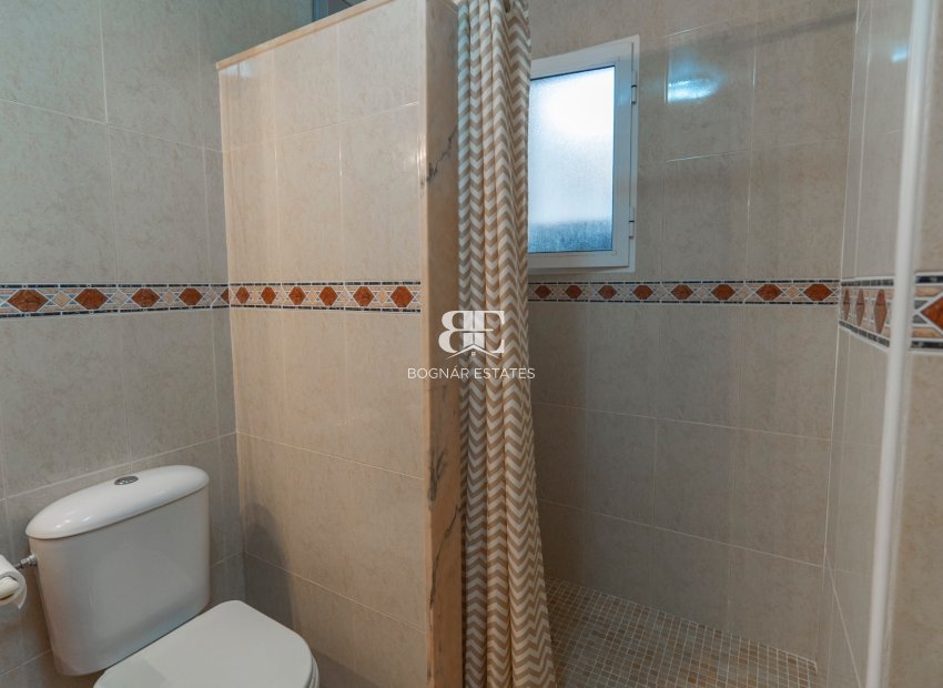 Wiederverkauf - Villa -
Lo Crispin