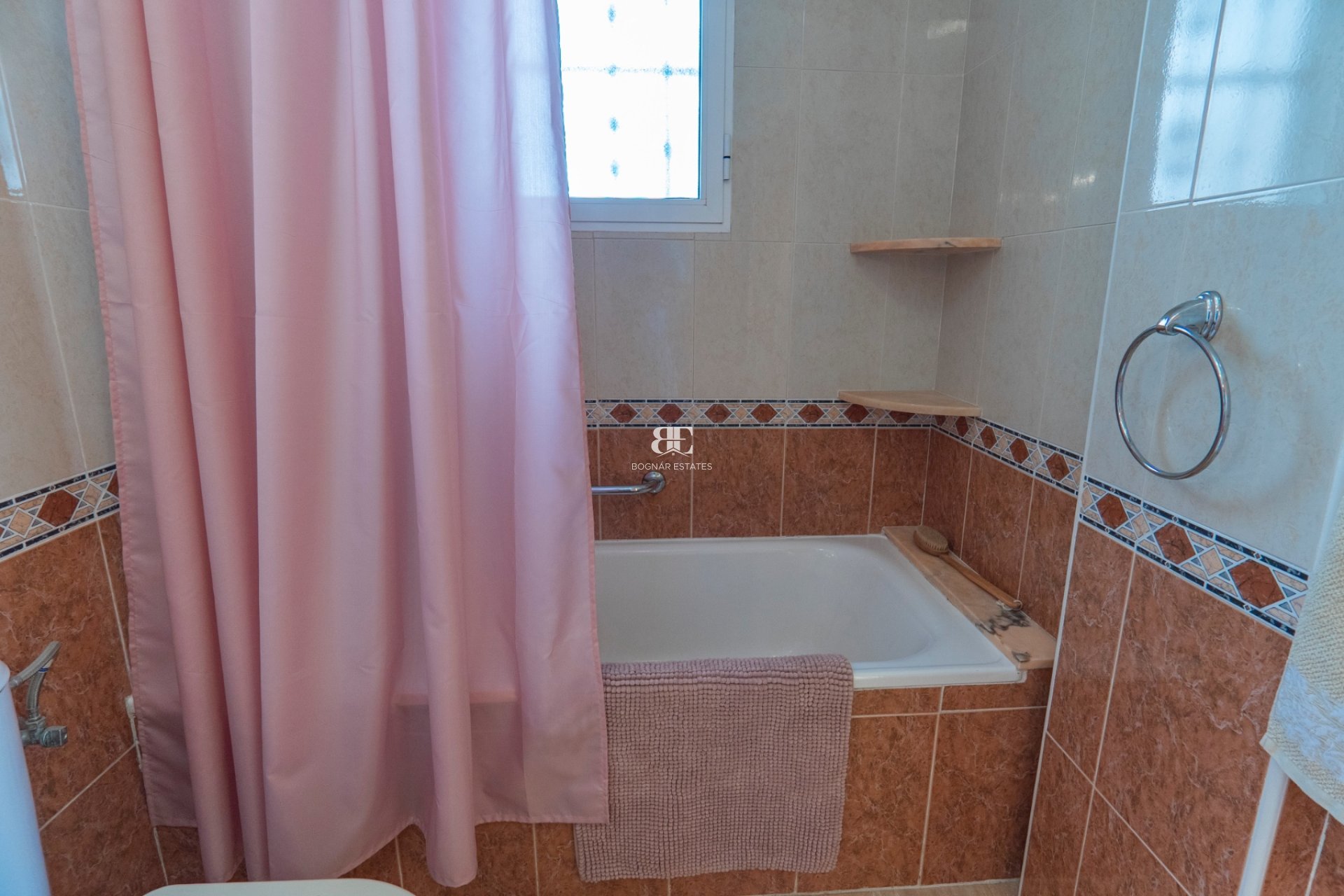 Wiederverkauf - Villa -
Lo Crispin