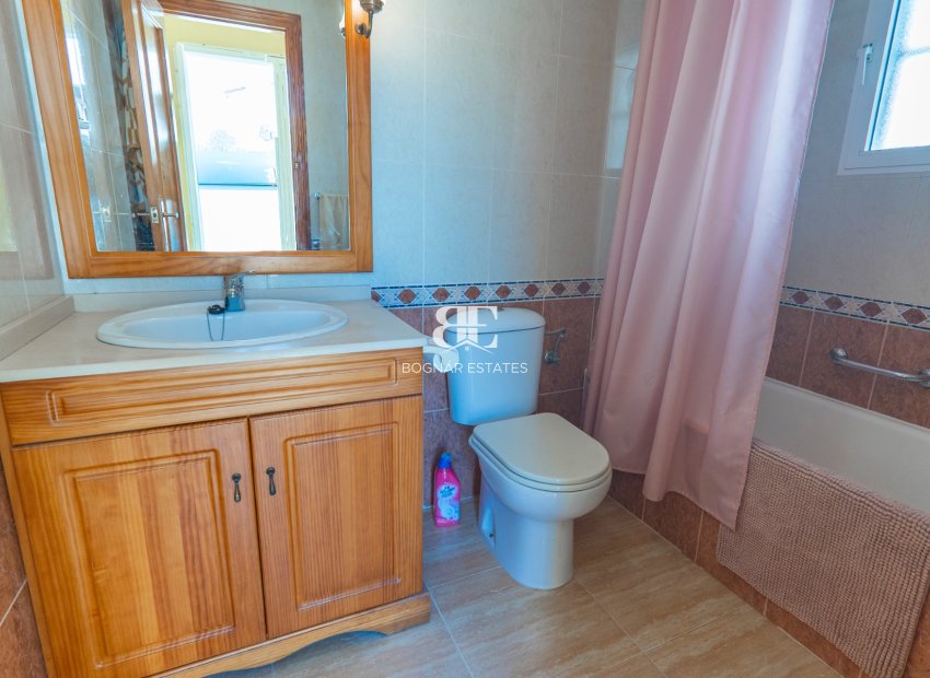 Wiederverkauf - Villa -
Lo Crispin