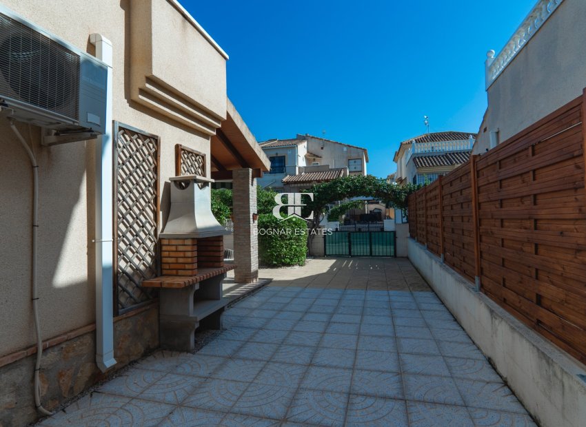 Wiederverkauf - Villa -
Lo Crispin