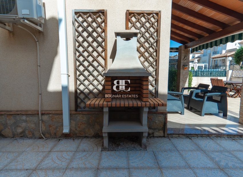 Wiederverkauf - Villa -
Lo Crispin