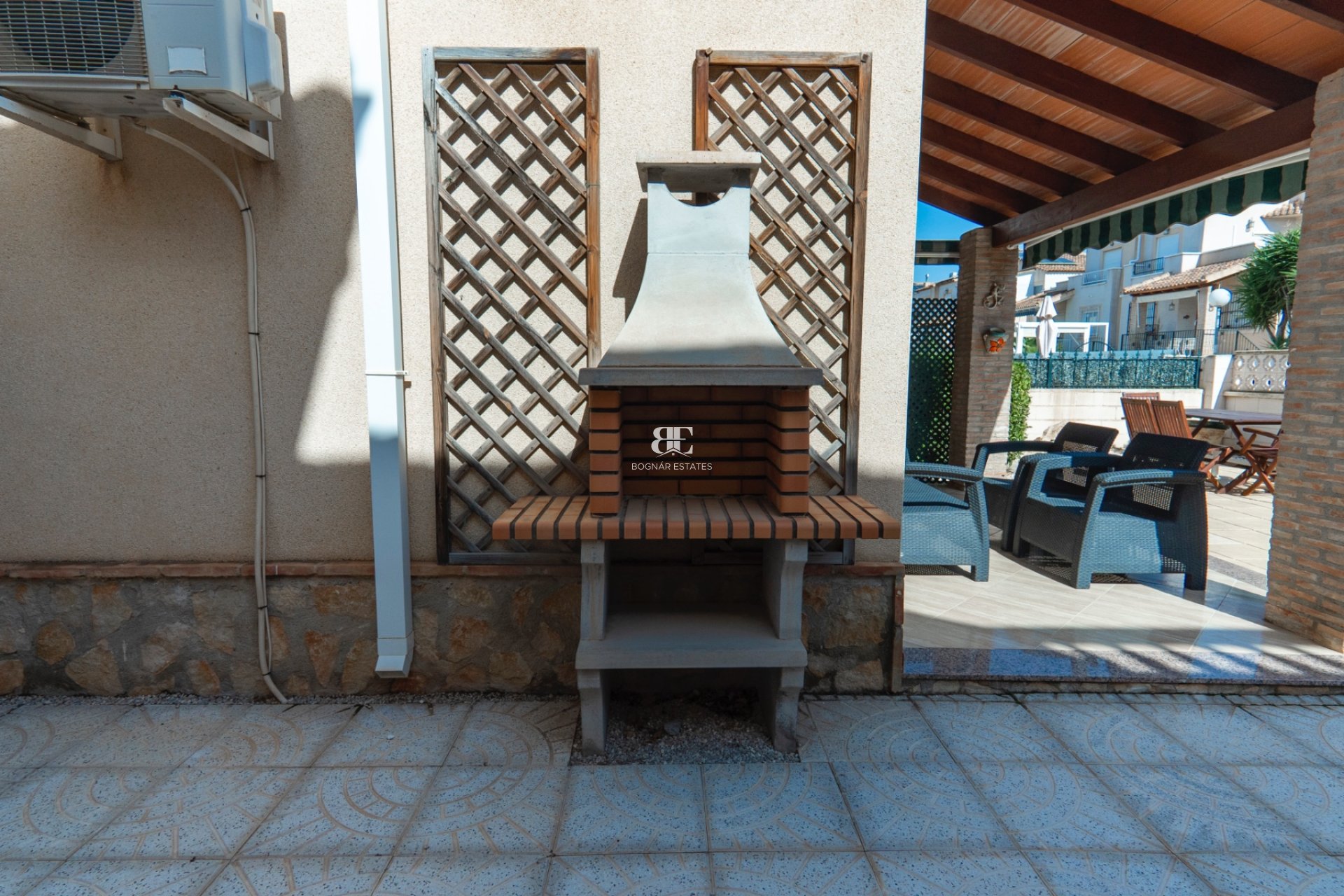 Wiederverkauf - Villa -
Lo Crispin