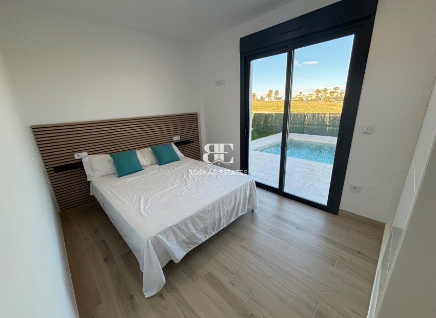 Wiederverkauf - Villa -
Los Alcazares - Roda Golf Resort