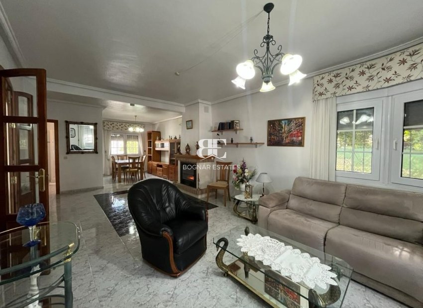 Wiederverkauf - Villa -
Los Alcazares