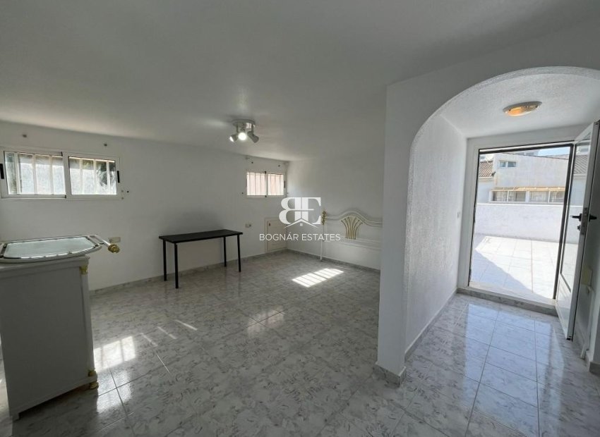 Wiederverkauf - Villa -
Los Alcazares