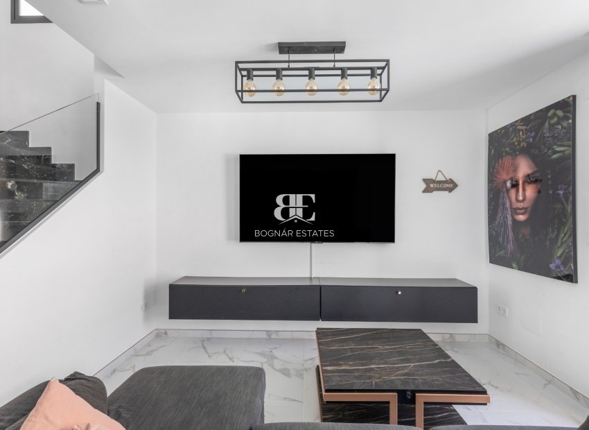 Wiederverkauf - Villa -
Los Montesinos - La Herrada