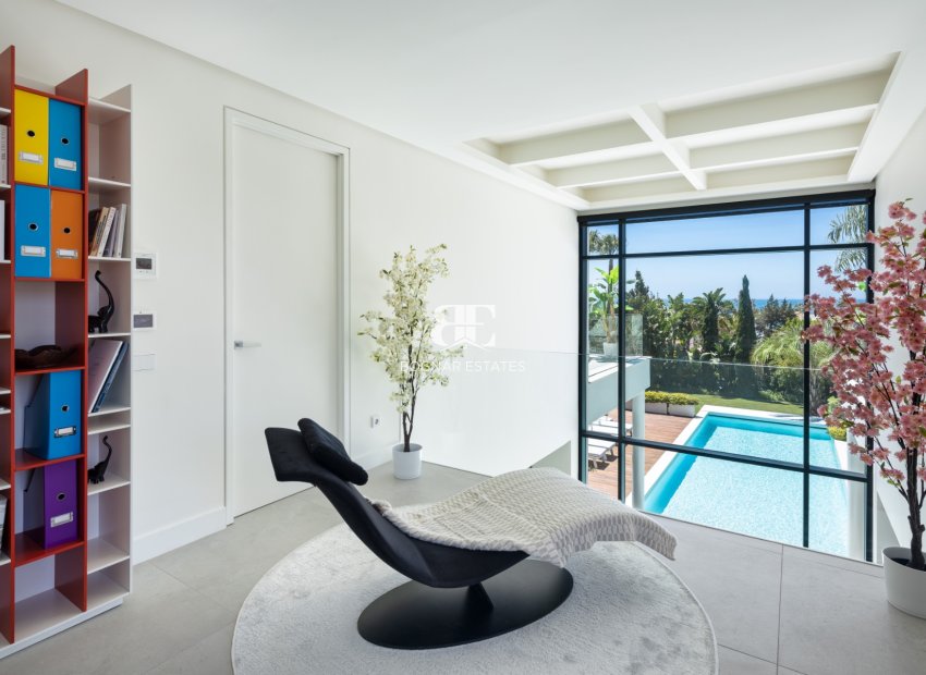 Wiederverkauf - Villa -
Marbella - East Marbella