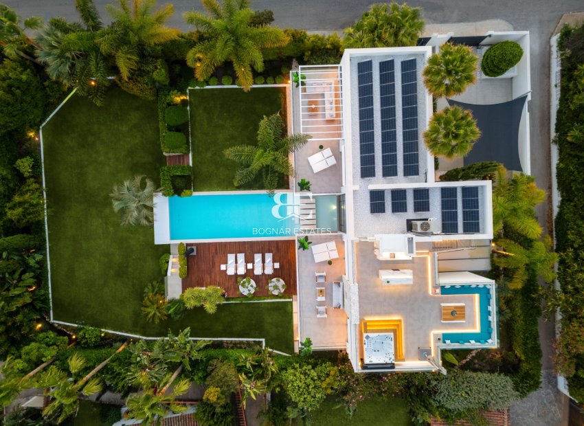 Wiederverkauf - Villa -
Marbella - East Marbella