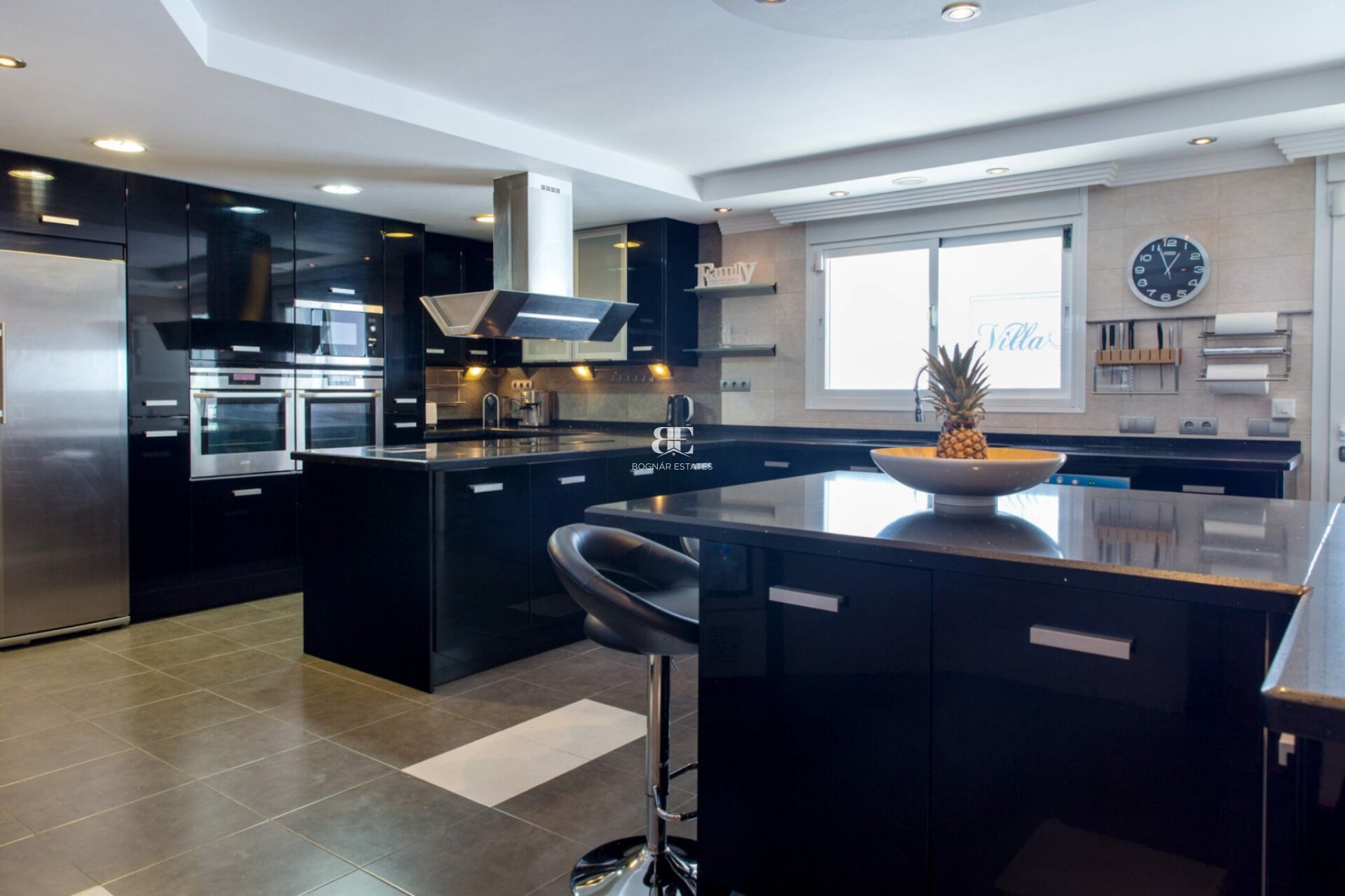 Wiederverkauf - Villa -
Marbella - Elviria
