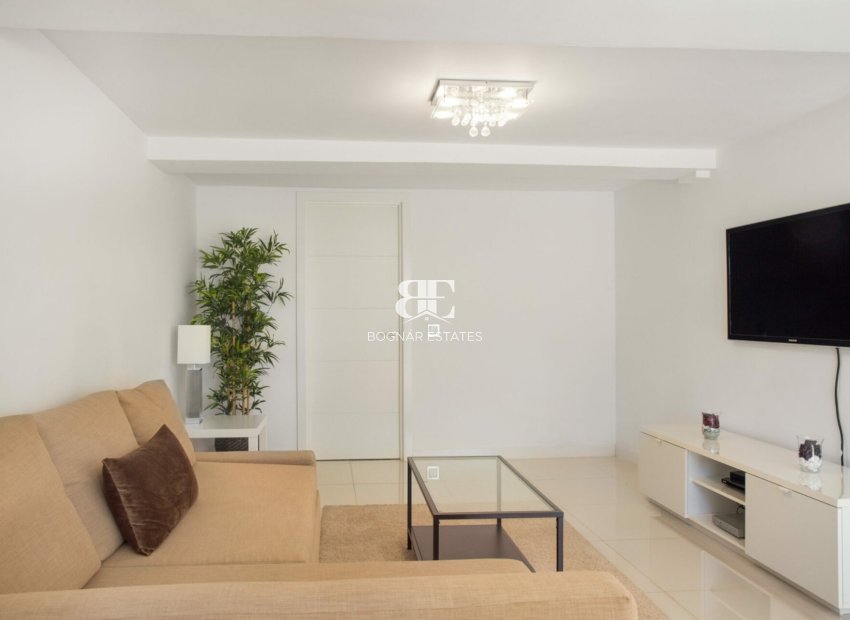 Wiederverkauf - Villa -
Marbella - Elviria