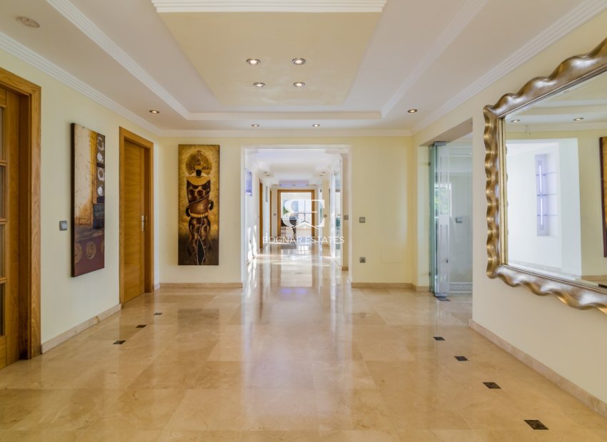 Wiederverkauf - Villa -
Marbella - Elviria