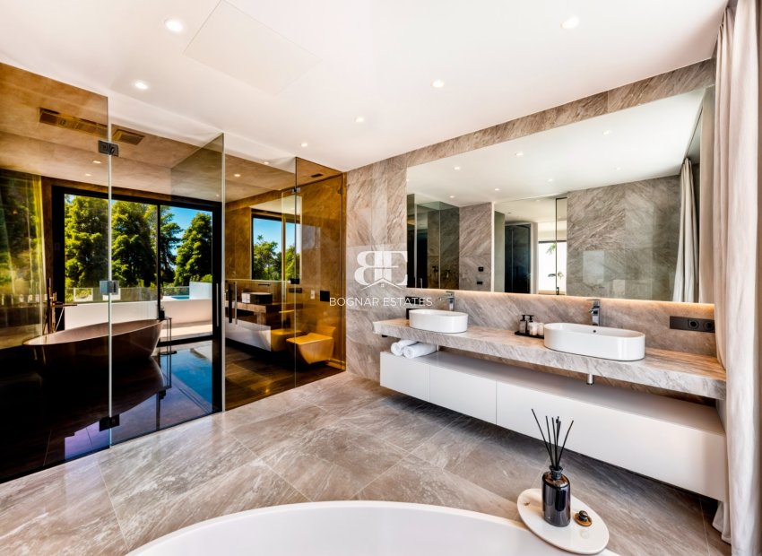 Wiederverkauf - Villa -
Marbella - Golden Mile