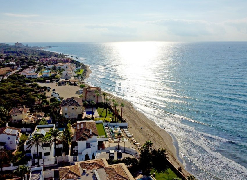 Wiederverkauf - Villa -
Marbella - Las Chapas