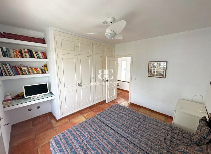 Wiederverkauf - Villa -
Marbella - Las Chapas