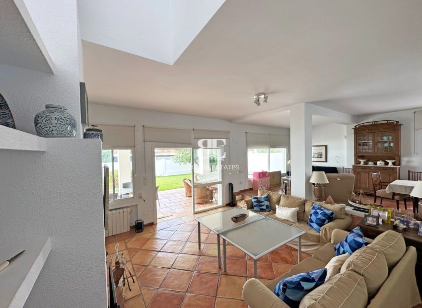 Wiederverkauf - Villa -
Marbella - Las Chapas