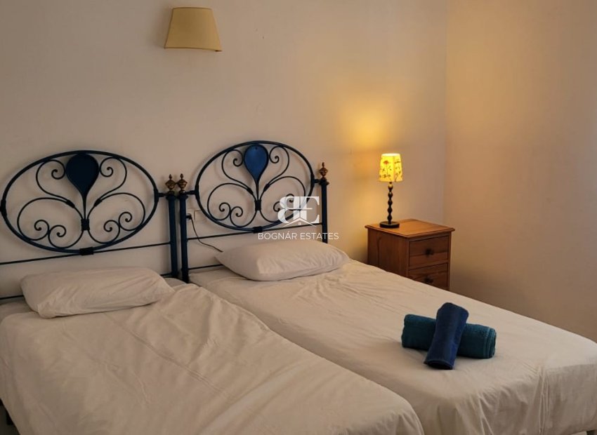 Wiederverkauf - Villa -
Marbella - Las Chapas
