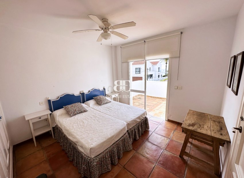 Wiederverkauf - Villa -
Marbella - Las Chapas
