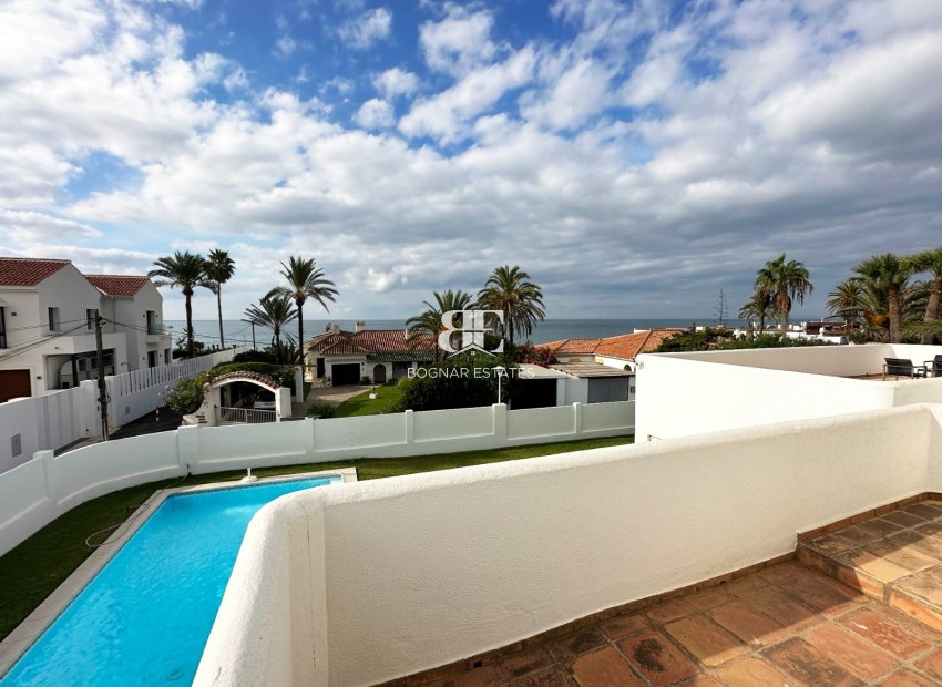 Wiederverkauf - Villa -
Marbella - Las Chapas
