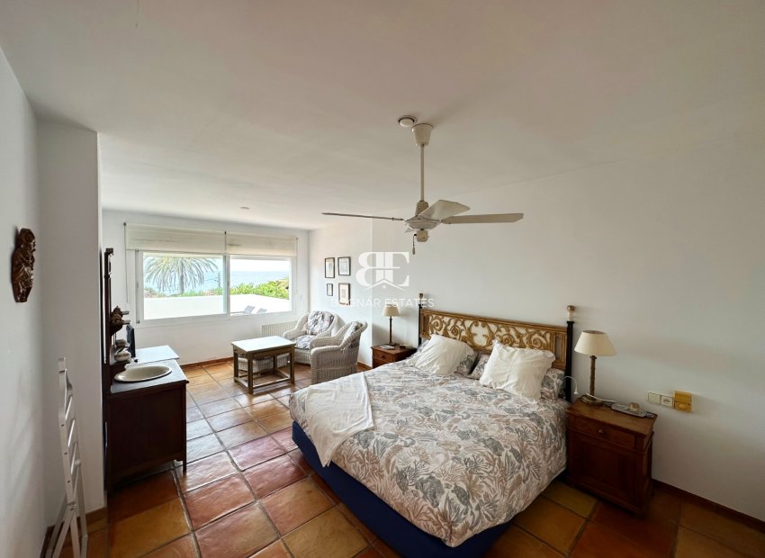 Wiederverkauf - Villa -
Marbella - Las Chapas