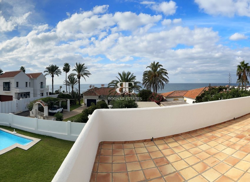 Wiederverkauf - Villa -
Marbella - Las Chapas