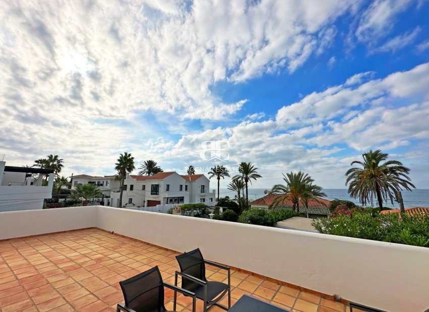 Wiederverkauf - Villa -
Marbella - Las Chapas