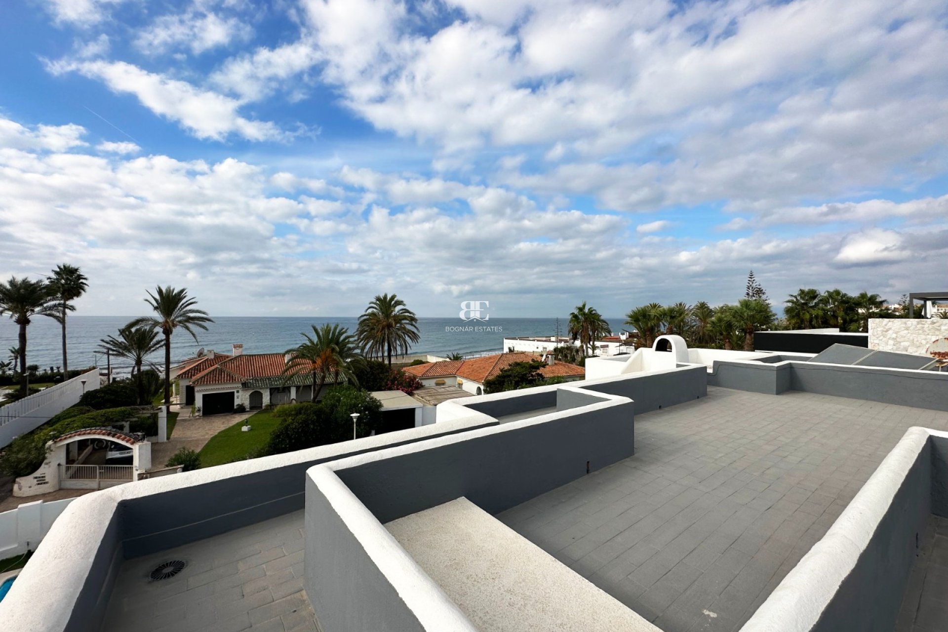 Wiederverkauf - Villa -
Marbella - Las Chapas